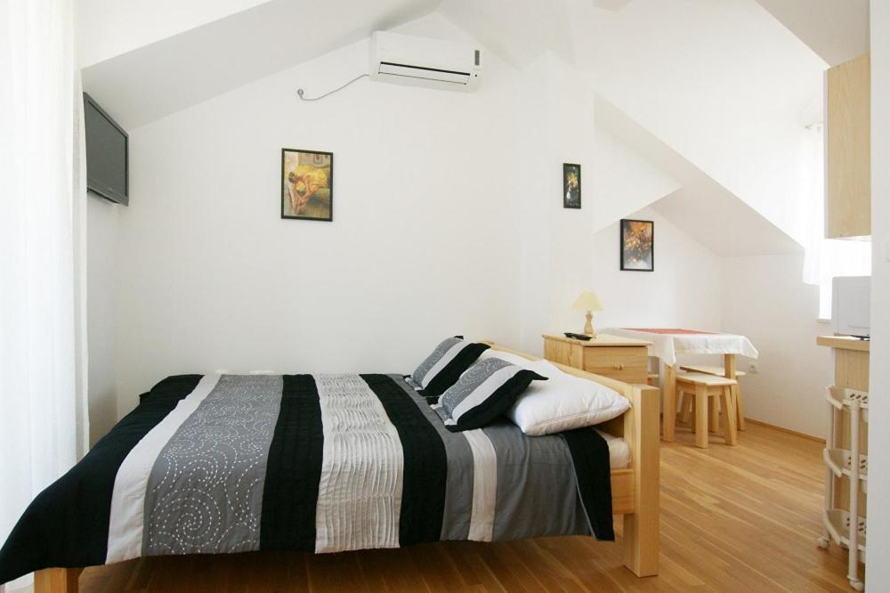 Villa Trio Srima Dış mekan fotoğraf